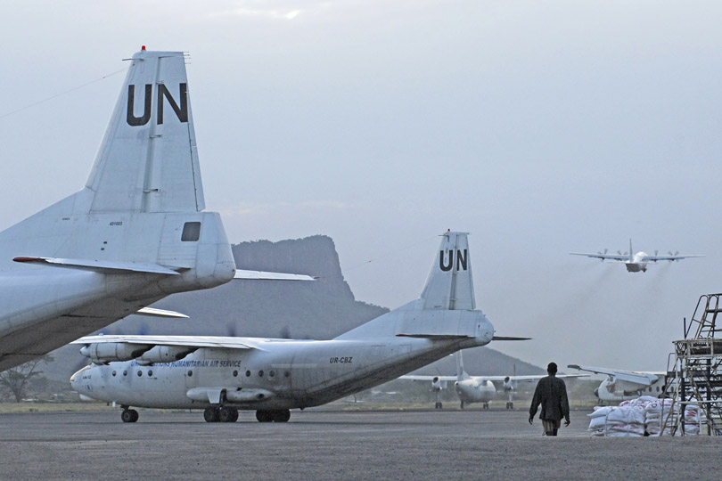 Operation Lifeline Sudan – UN aircraft &lt;p&gt;deliver food aid to Sudan
