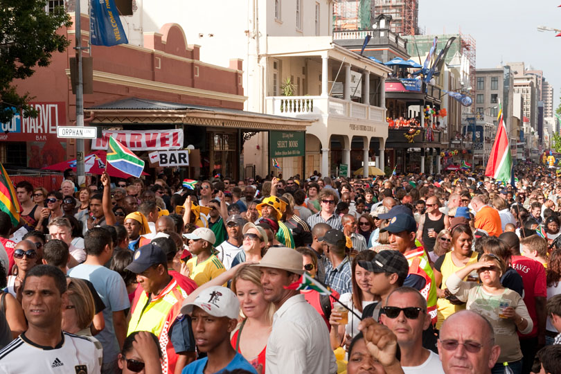 Crowded fan mile in Cape Town